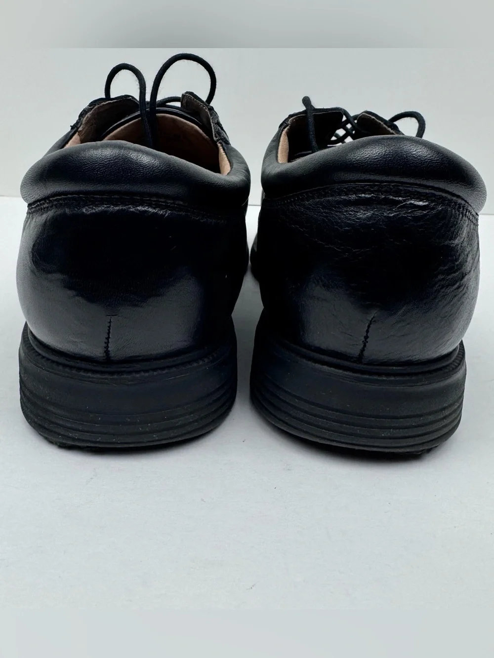 Abeo Landry black leather men's walking oxfords. Size 11.5N. Built in orthotics.